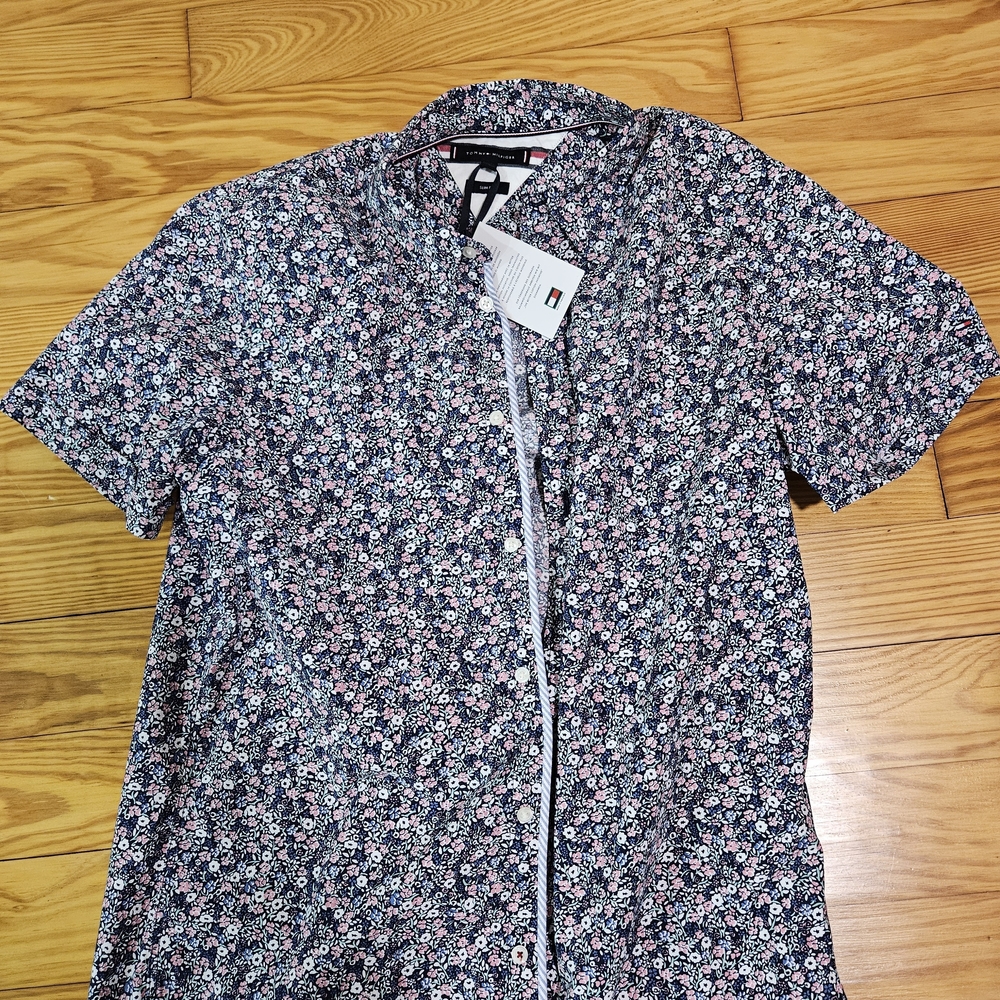 Tommy Hilfiger Men's Floral Button Down Shirt - Black and White